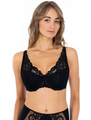 Lauma, Black Lightly Padded Lace Bra, On Model Front, 58K30
