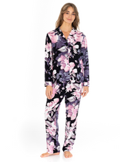 Lauma, Printed Long Viscose Pyjama, On Model Front, 72D46