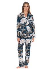 Lauma Lingerie, Printed Viscose Pyjama Set, On Model Front, 72D67, 72D66