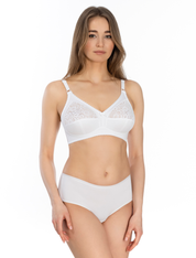 Lauma, White Wireless  Non-padded Bra, On  Model Front, 79900