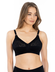 Lauma, Black Wireless  Non-padded Bra, On  Model Front, 79900