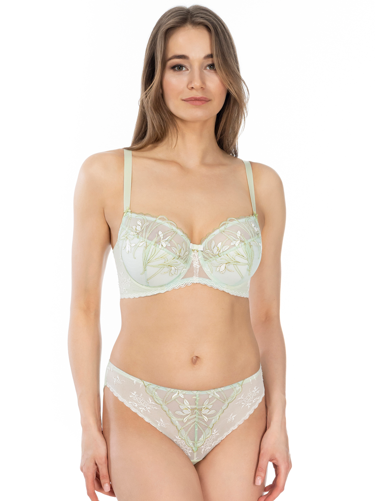 Lauma, Light Green Half-padded Bra, On Model Front, 86K40