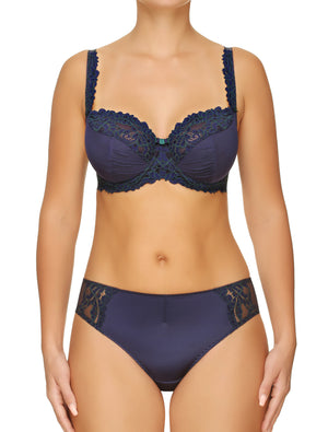 Lauma, Blue Underwired Soft-cup Lace  Bra, On Model Front, 04H20