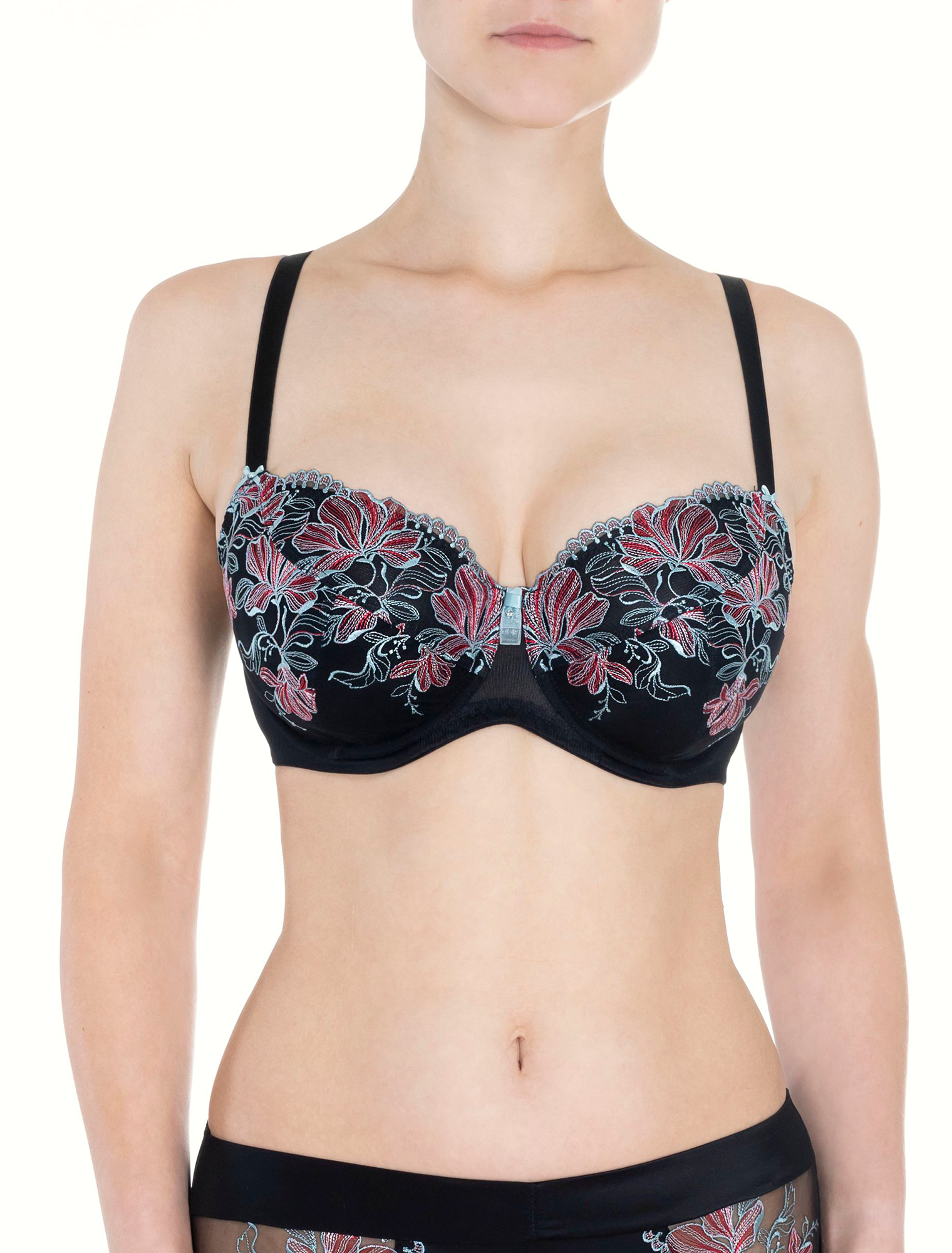 Lauma, Black Underwired Bra, On Model Front, 05K21
