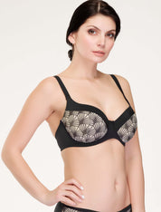 Lauma, Black Moulded Bikini Top, On Model Front, 18J31