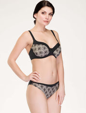 Lauma, Black Moulded Bikini Top, On Model Front, 18J31