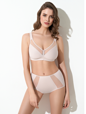 Lauma, Beige Wireless Moulded Bra, On Model Front, 20K20