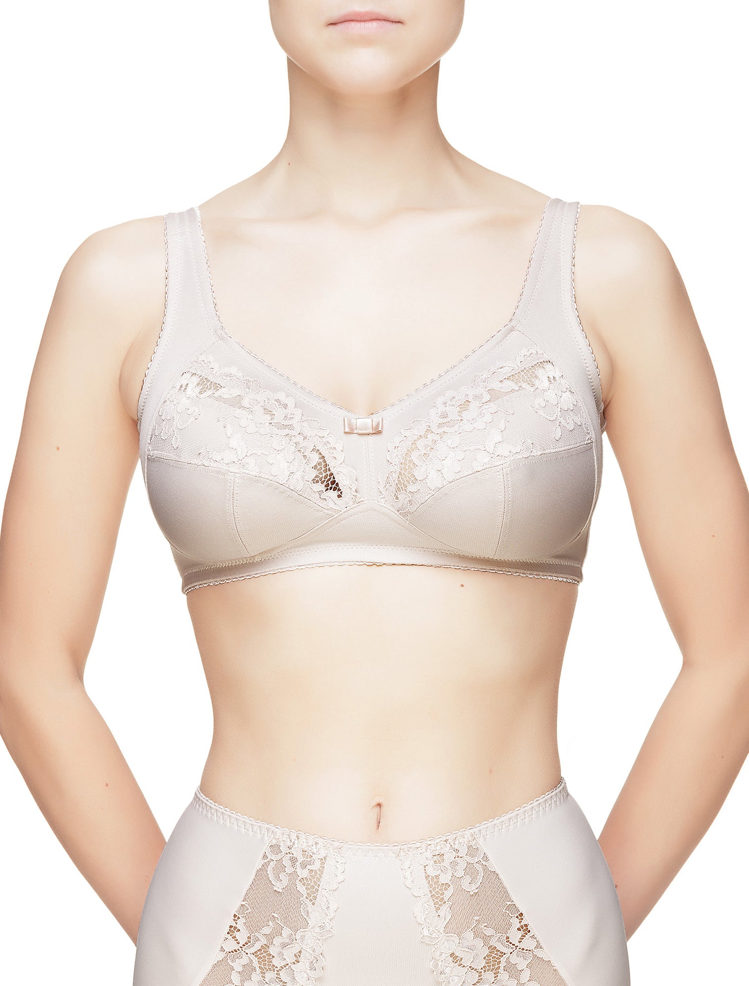 Lauma, Nude Wireless Non-padded Bra, On Model Front, 29C22