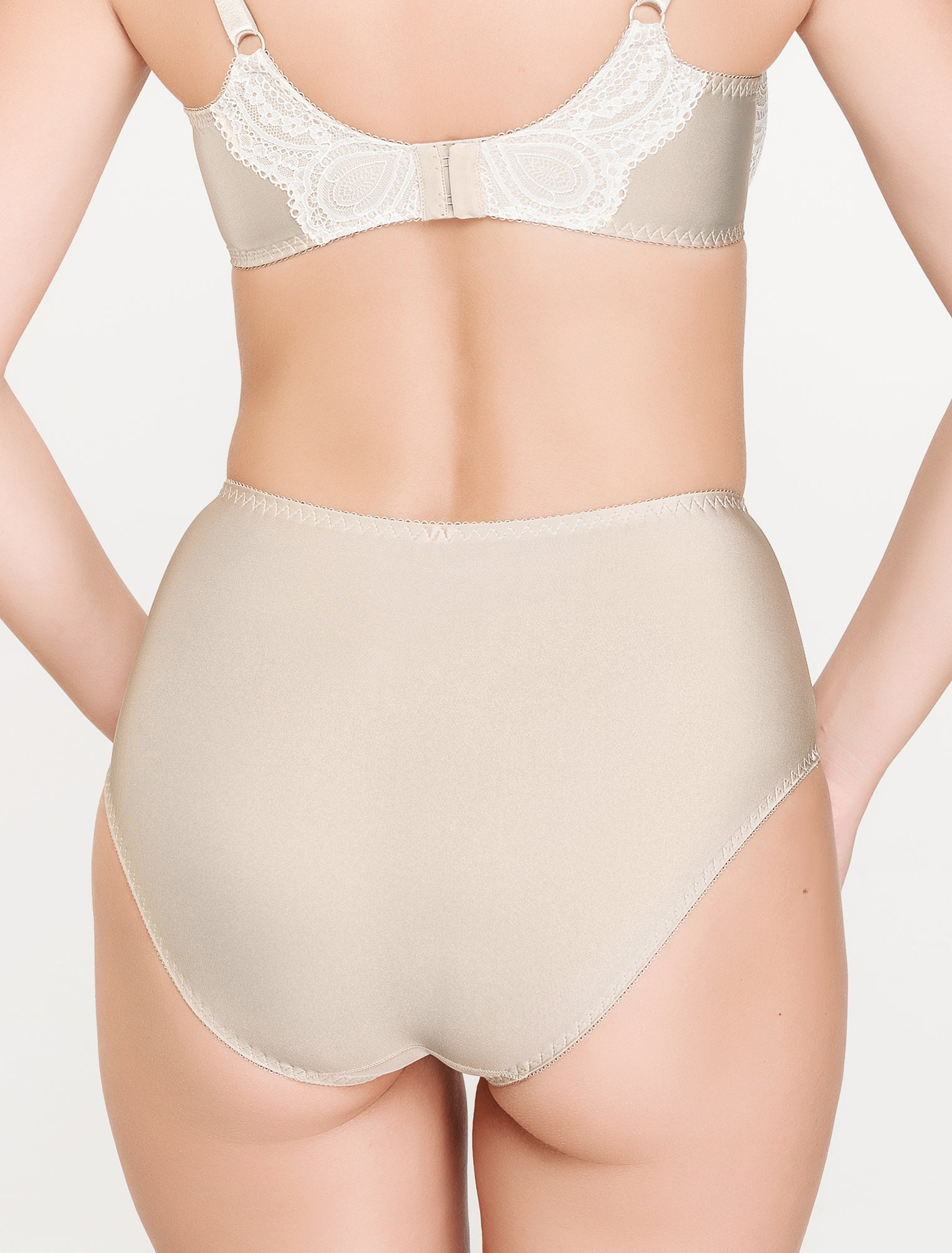 Augstas biksītes Fetching Lady