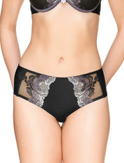 Lauma, Black Mid Waist Shorts, On Model Front, 53J70