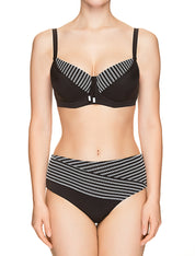 Lauma, Black Swimwear Bikini Top, On Model Front, 62H20