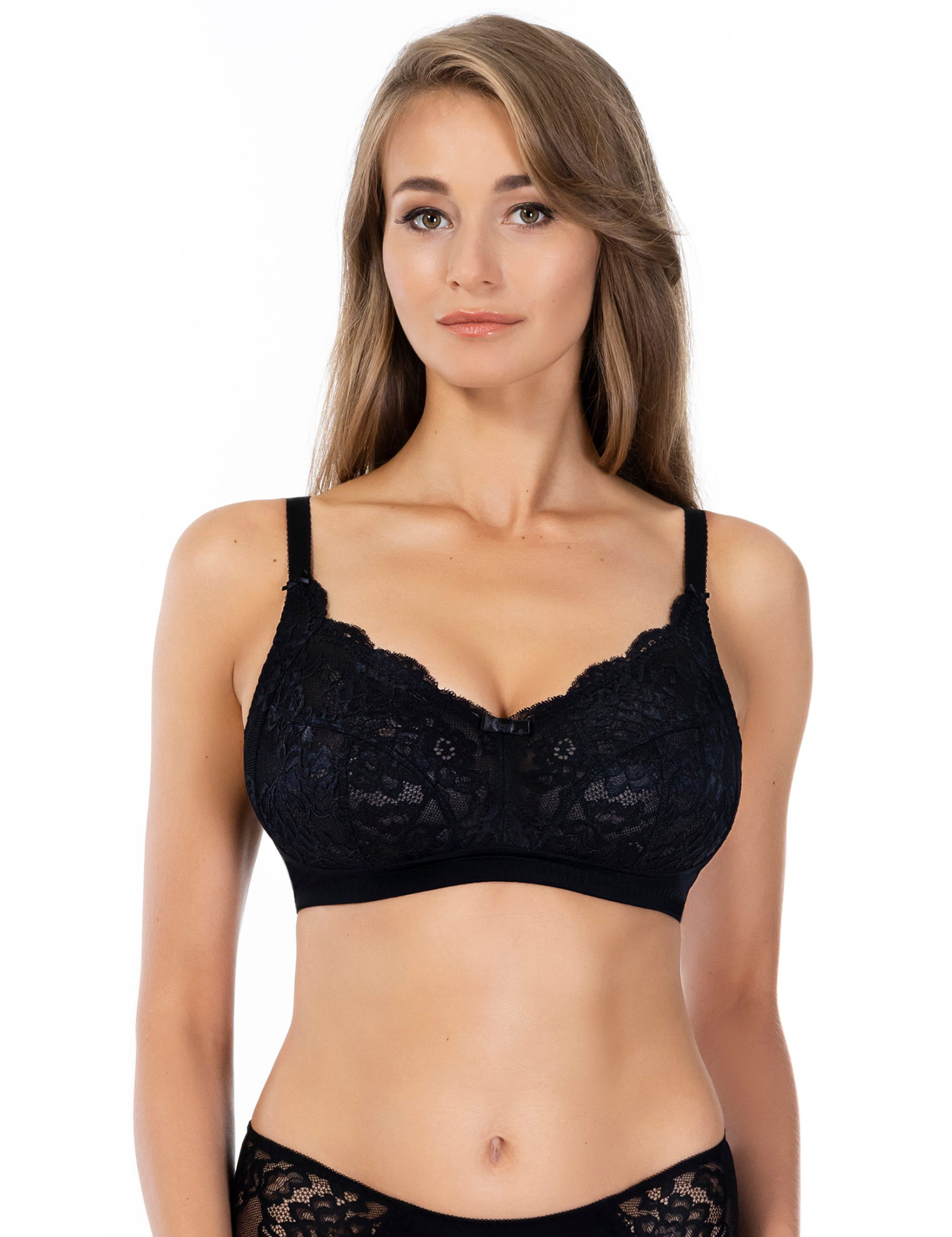 Lauma, Black Wireless Lace Bra, On Model Front, 72F24