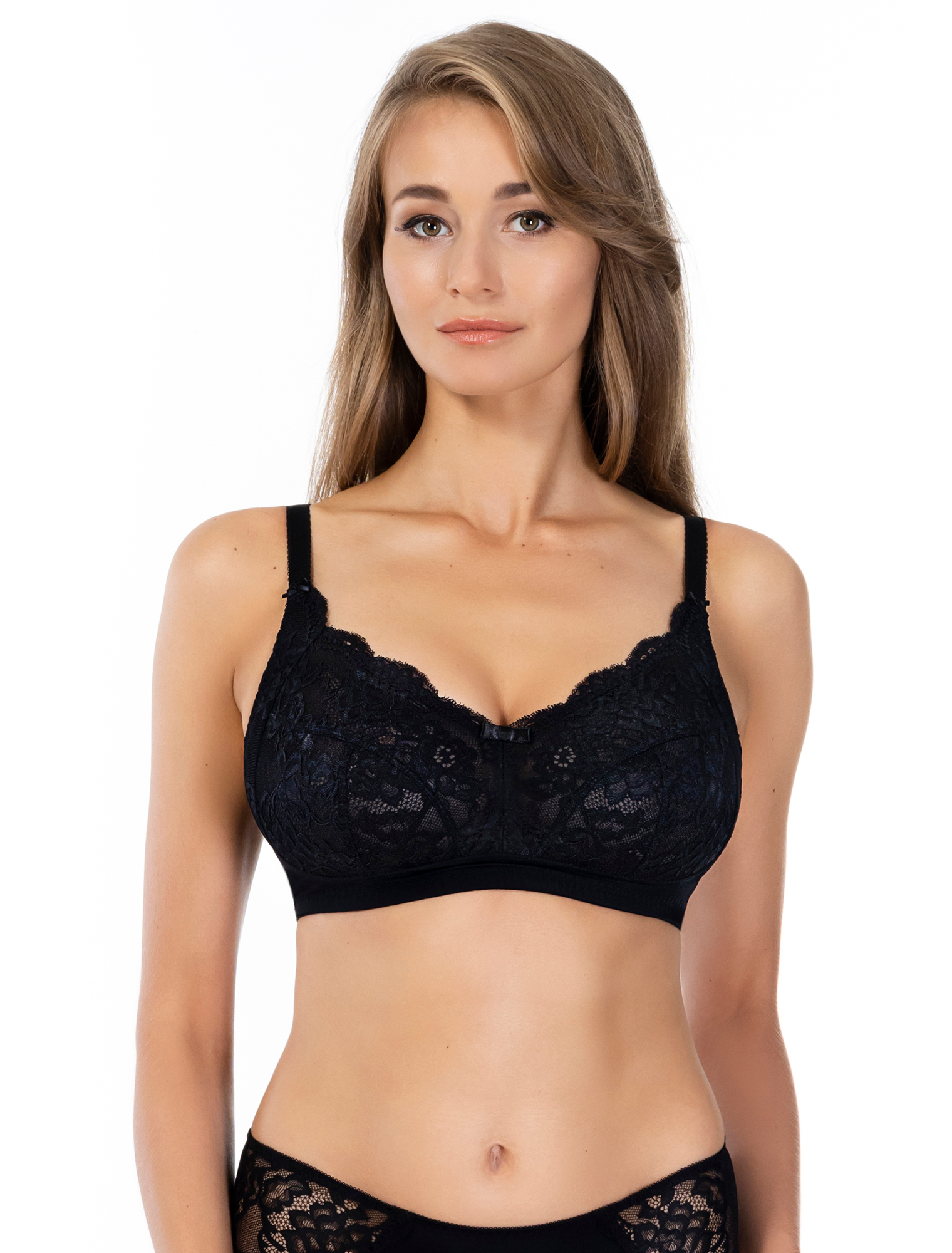 Lauma, Black Wireless Lace Bra, On Model Front, 72F24