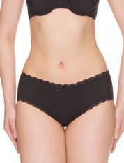 Lauma, Black Cotton Mid Waist Shorts, On Model Front, 96J70