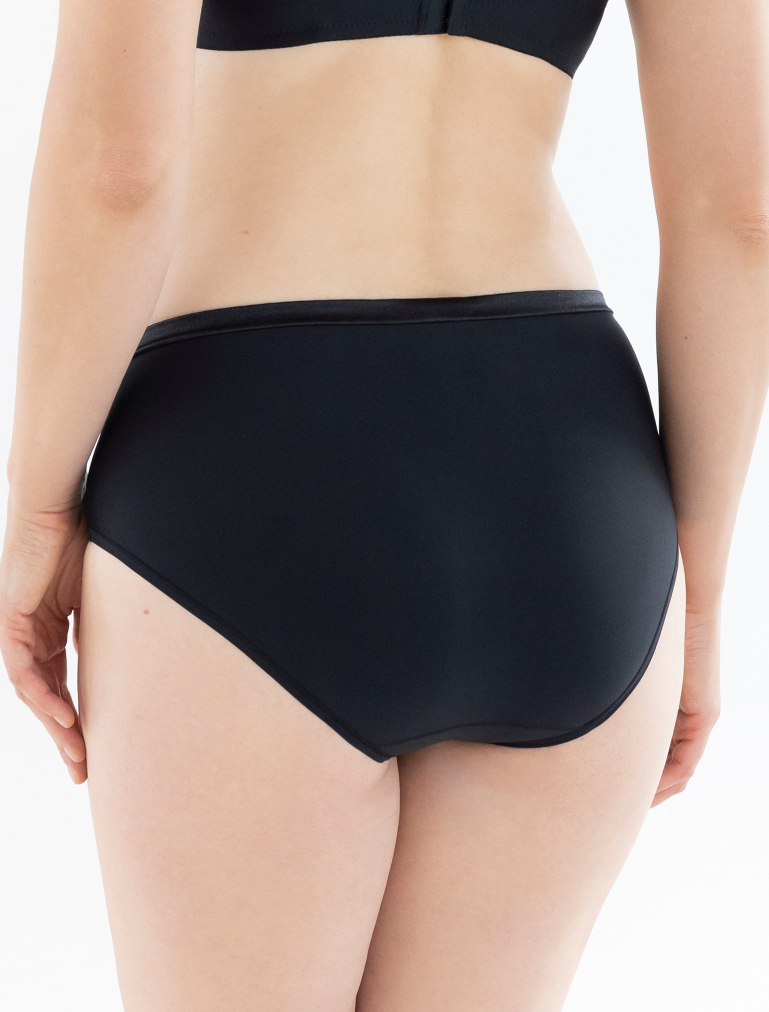 Lauma, Black High Waist Panties, On Model Back, 99C41