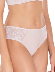 Lauma, Beige, Lace, Mid Waist panty, On Model Front, 43L52