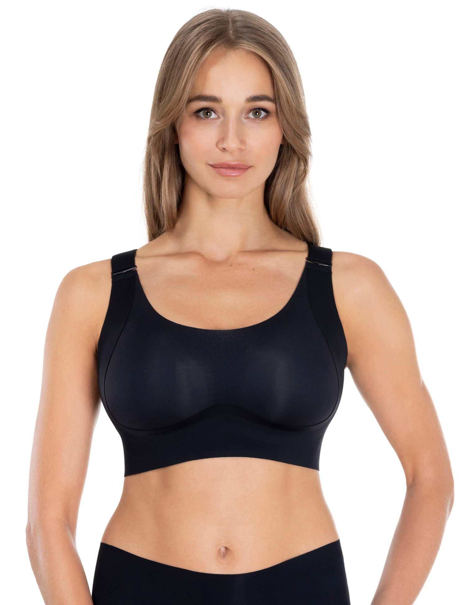 Lauma Lingerie, Black Seamles Bra, On Model, Front 71D34