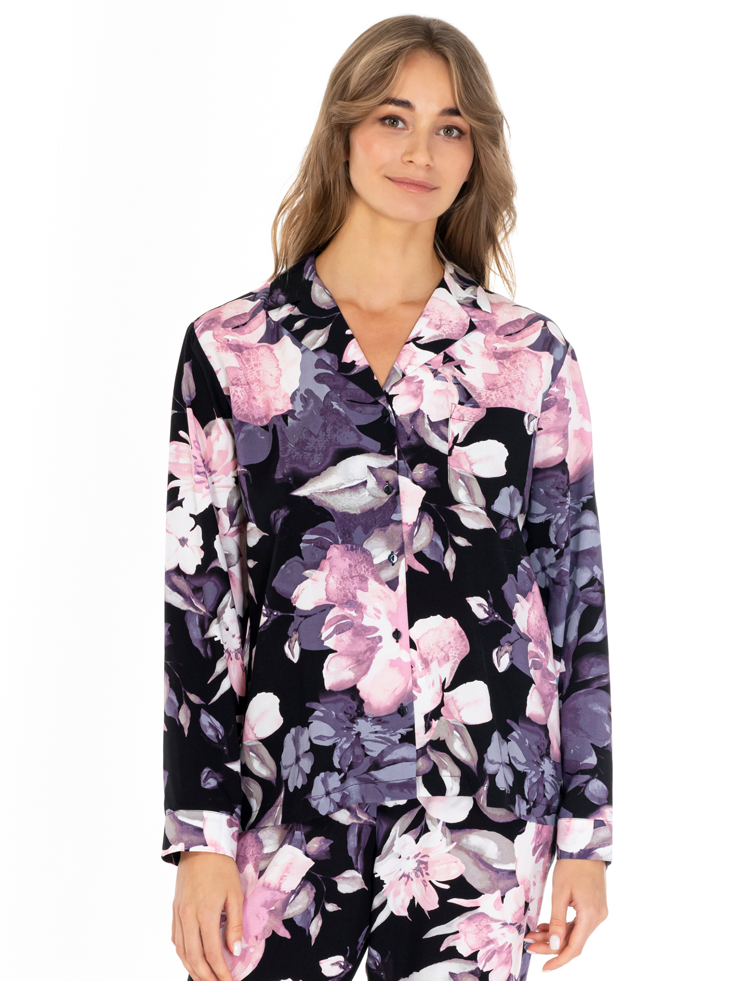 Lauma, Printed Viscose Pyjama Top, On Model Front, 72D46