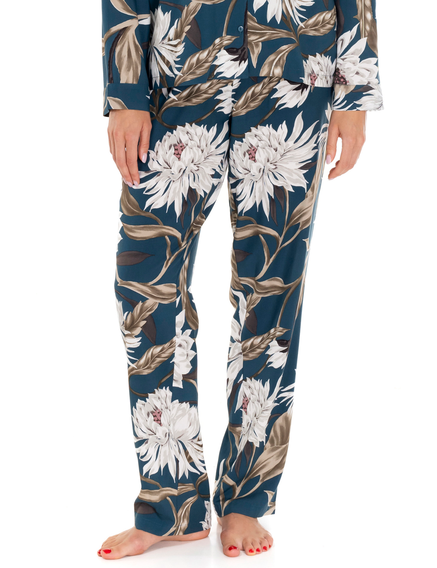 Lauma Lingerie, Printed Viscose Pyjama Pants, On Model Front, 72D67