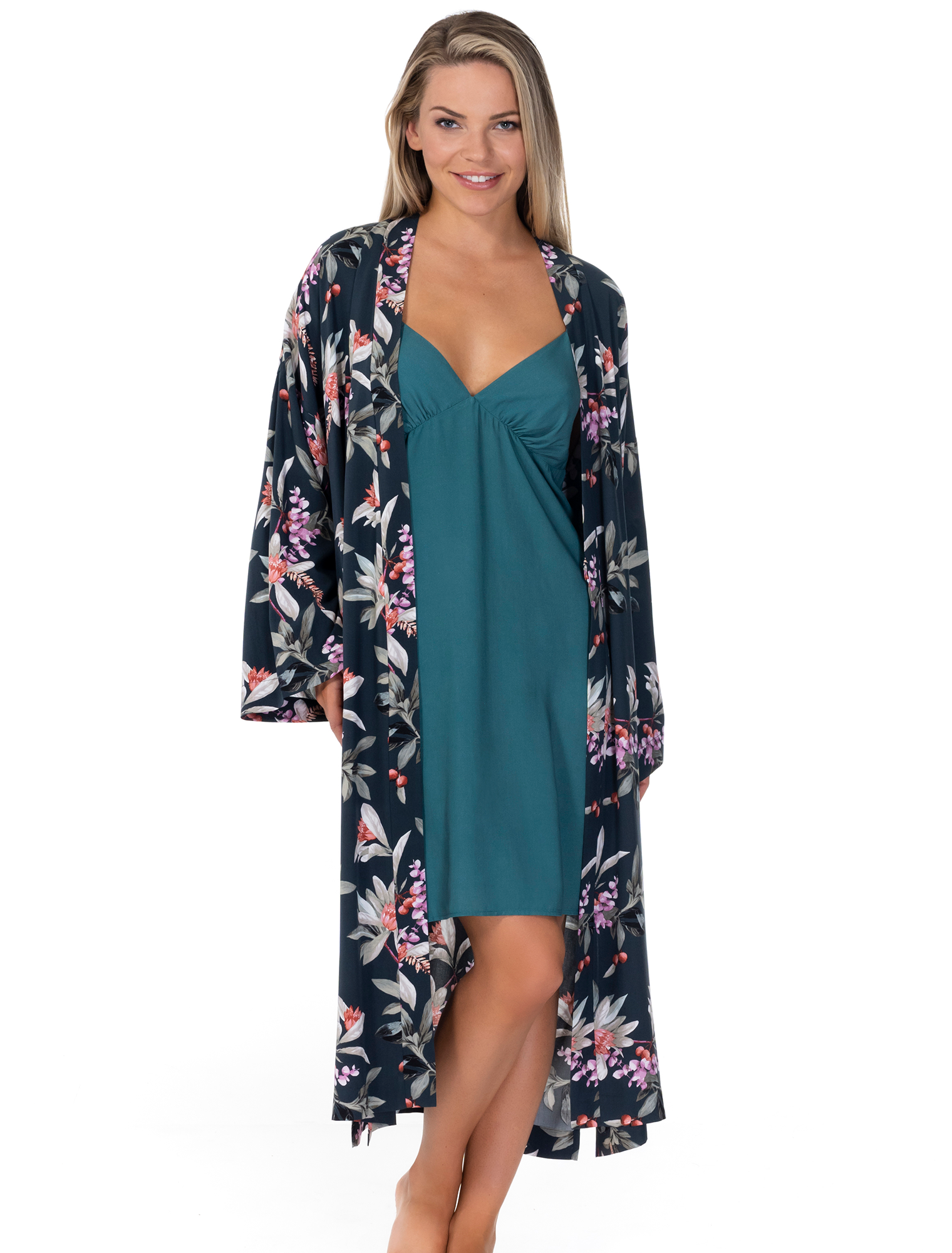 Lauma, Green Viscose Night Dress And Robe, On Model Front, 72D68