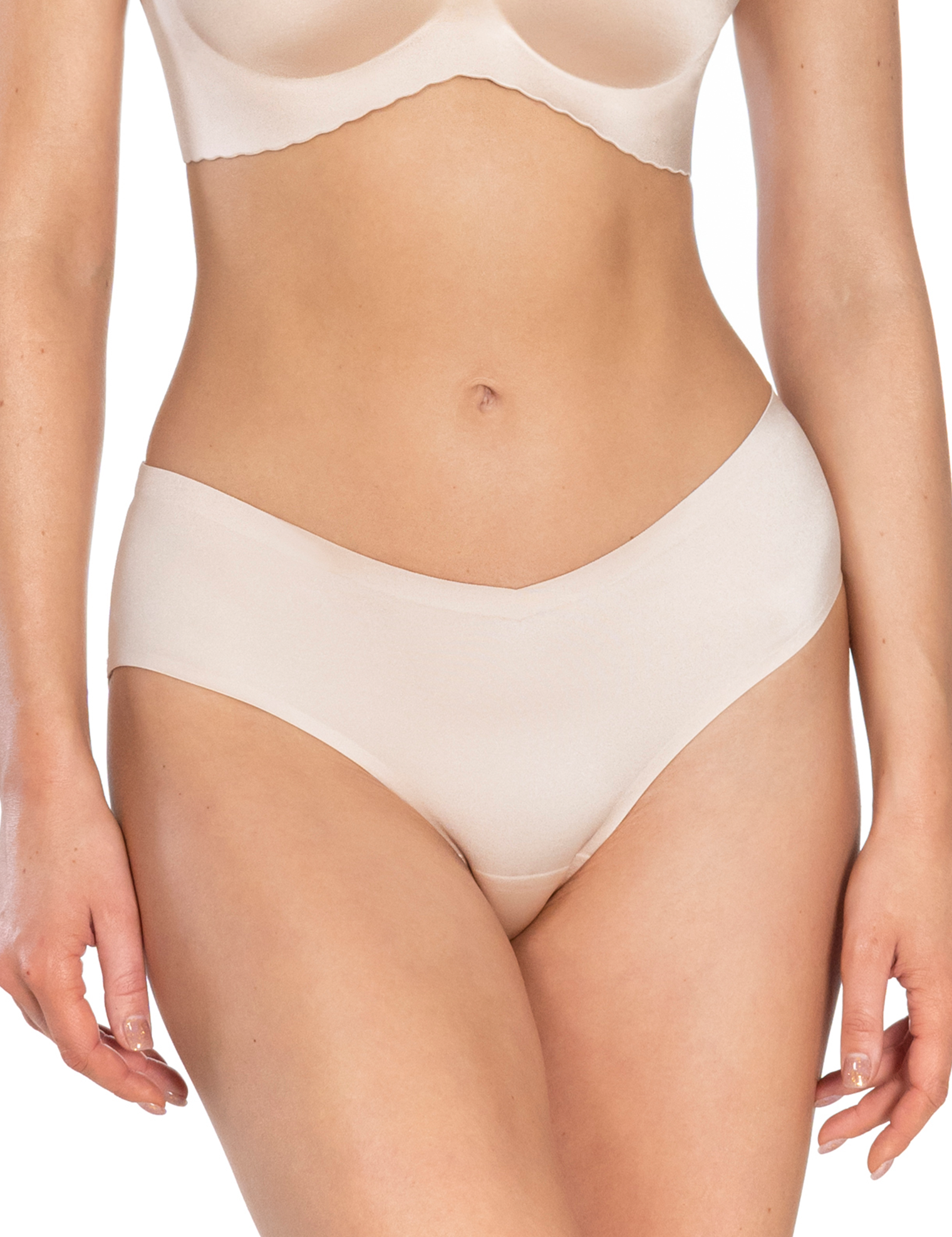 Lauma, Beige Seamless Panties, On Model Front, 77D54