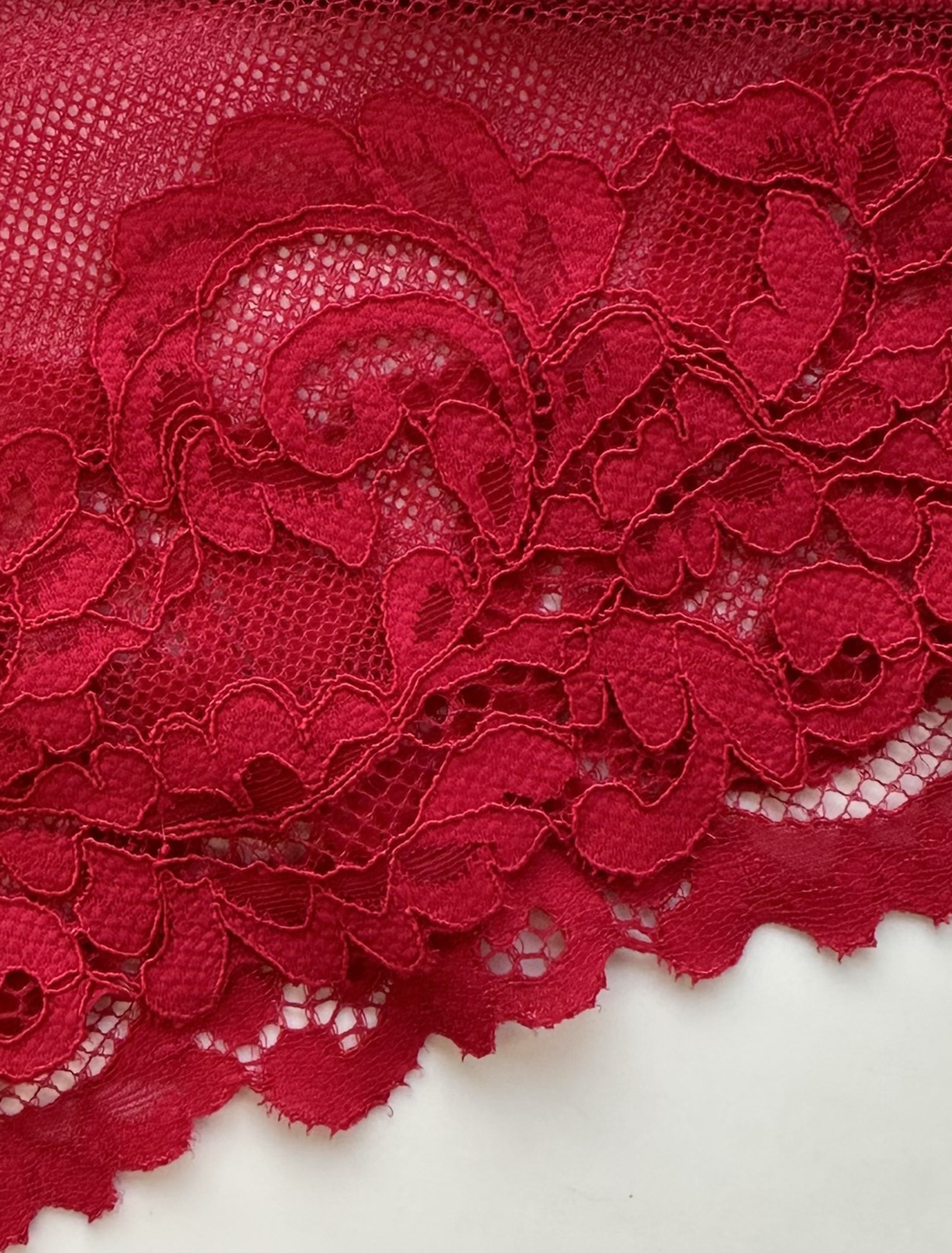 Lauma, Red Lace, 58K51