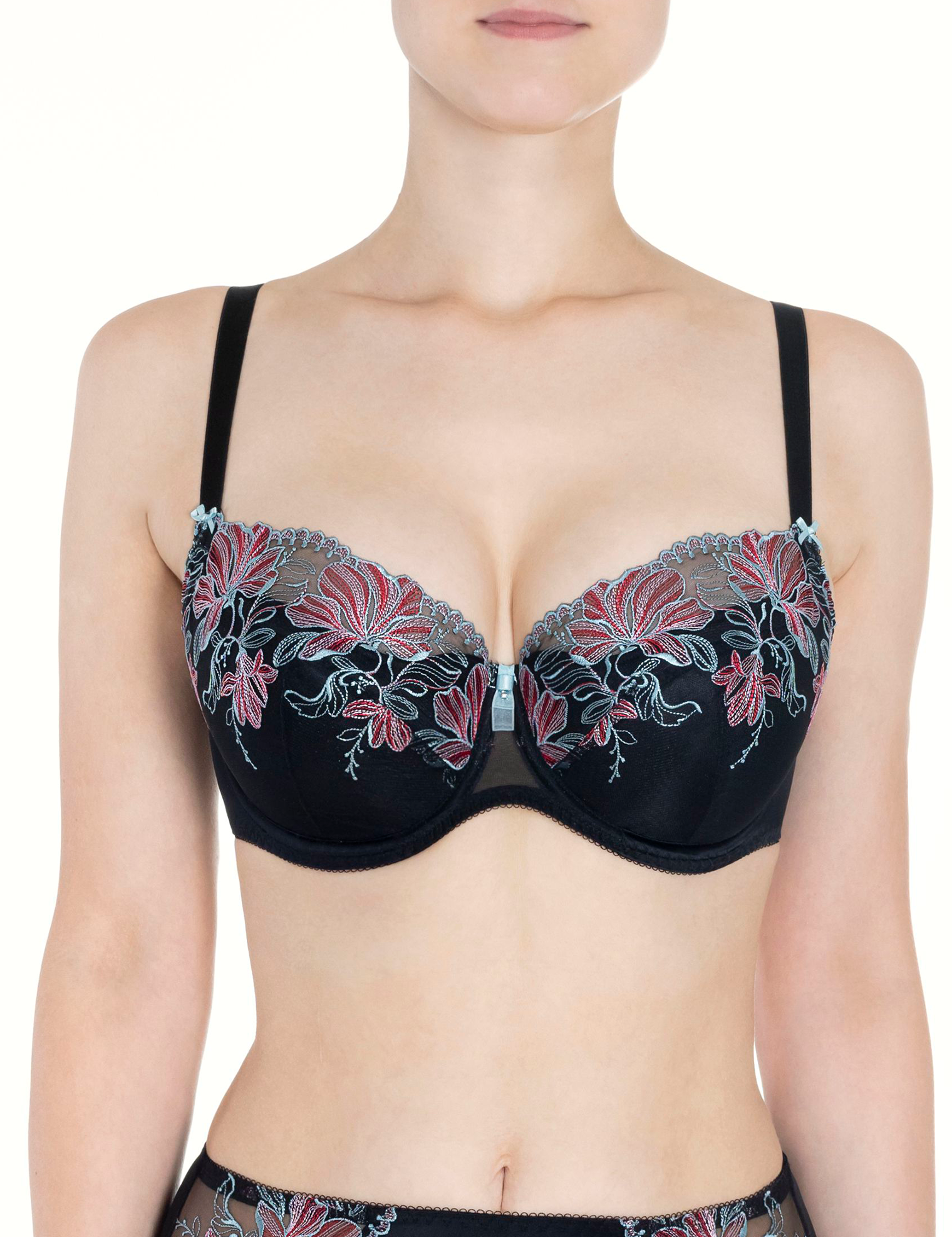 Lauma, Black Half-padded Bra, On Model Front, 05K40