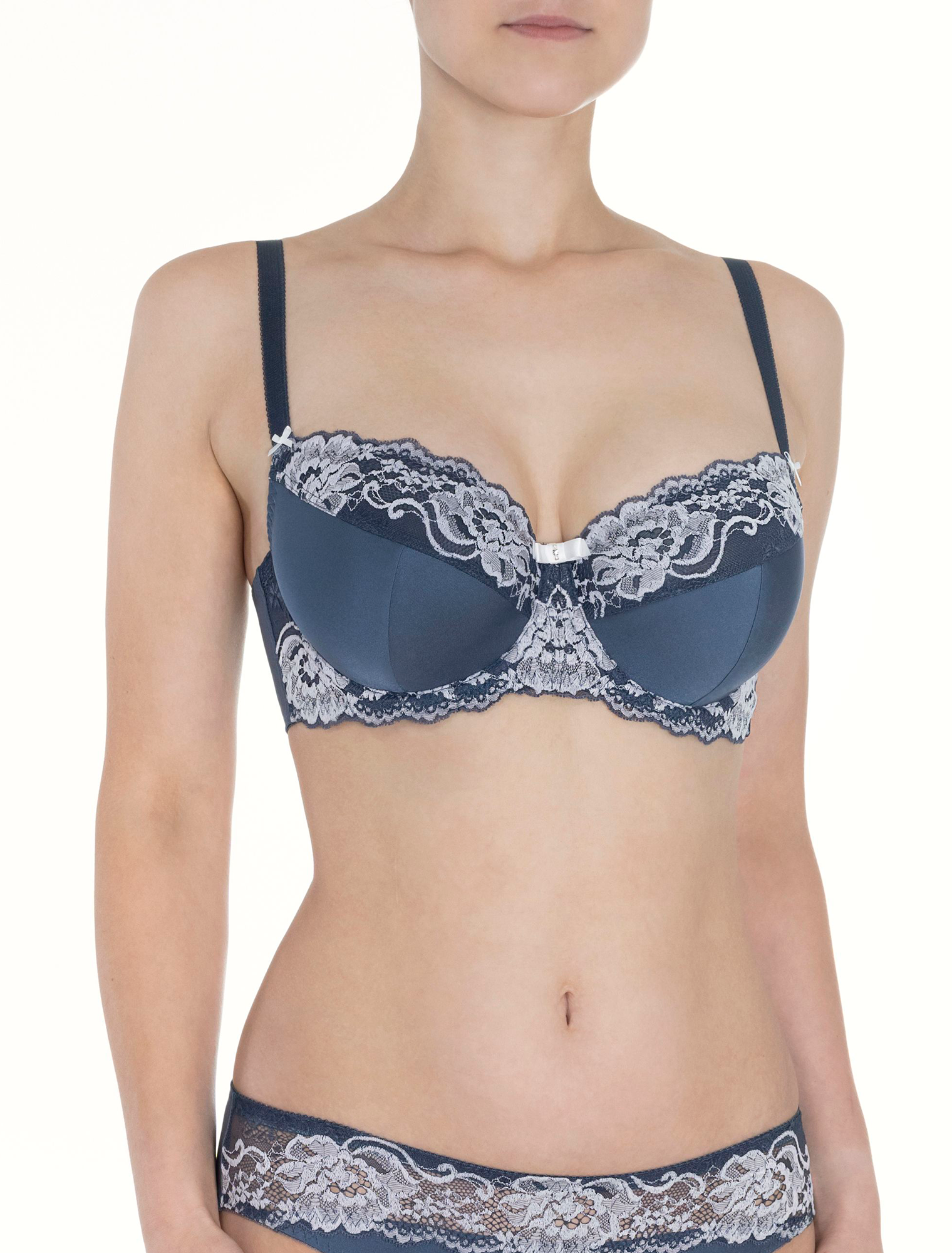 Lauma, Grey Underwired Bra, On Model Front, 07K20