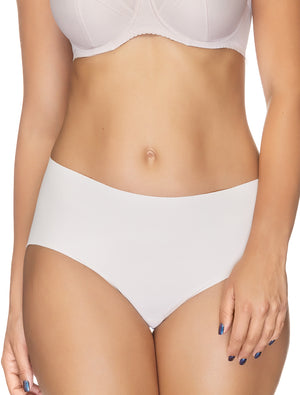 Lauma, Nude Seamless Mid Waist Panties, On Model Front, 14B50
