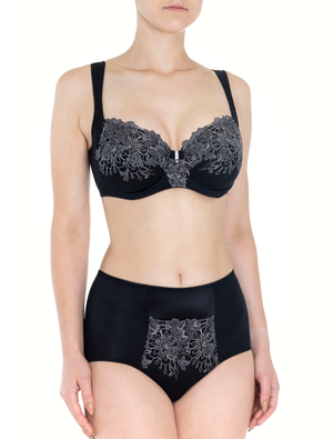 Lauma, Black High Waist Panties, On Model Front, 14K52