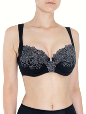 Lauma, Black Underwired Bra, On Model Front, 14K22