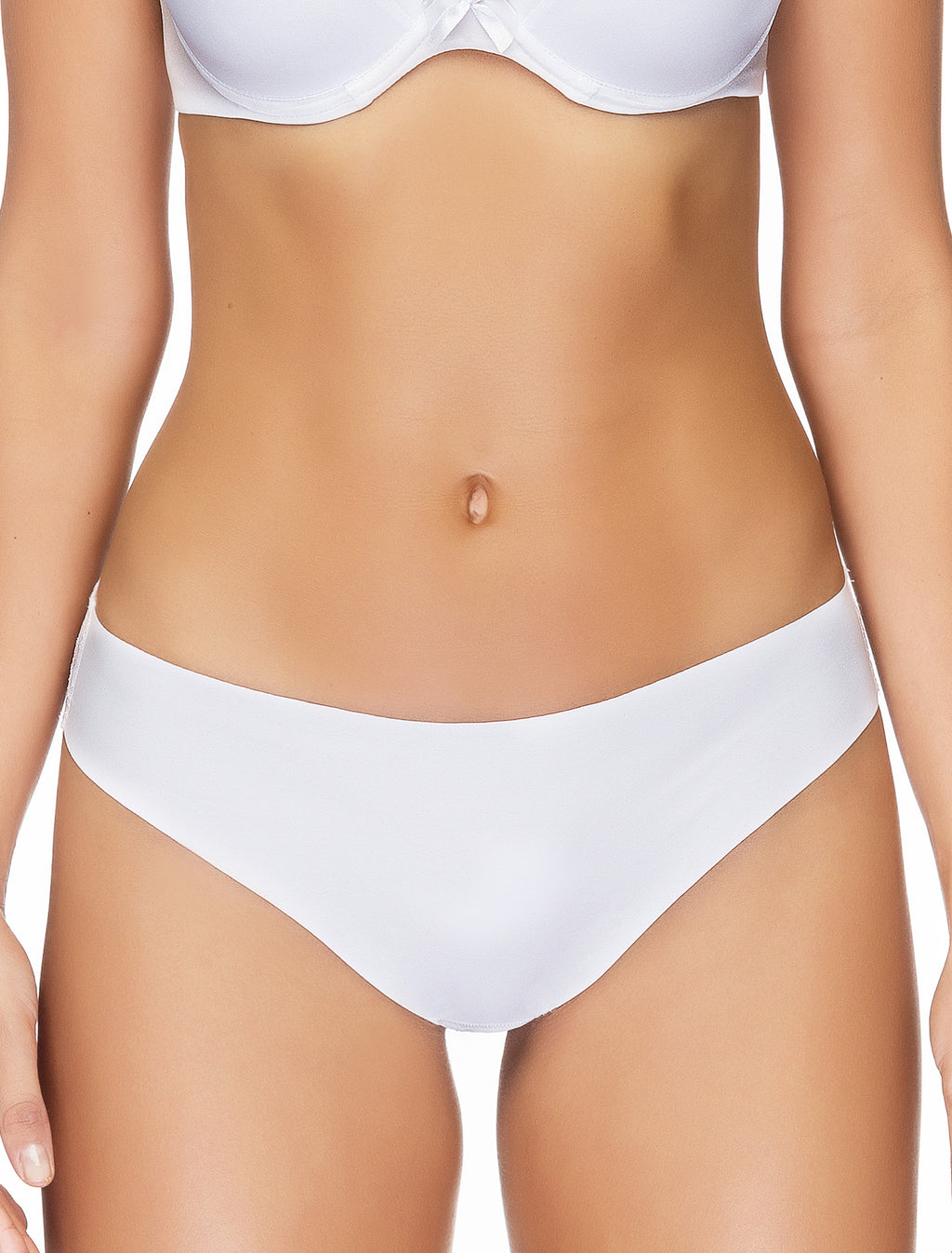 Lauma, White Seamless Shorts Panties, On Model Front, 29F70