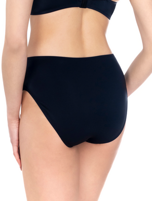 Lauma, Black Bikini Bottom, On Model Back, 40K52