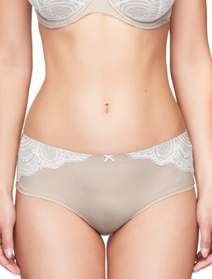 Lauma, Nude Shorts Panties, On Model Front, 50H70