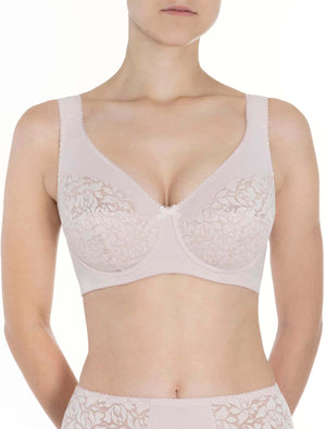 Lauma, Beige Underwired Full Cup Bra, On Model Front, 66A22