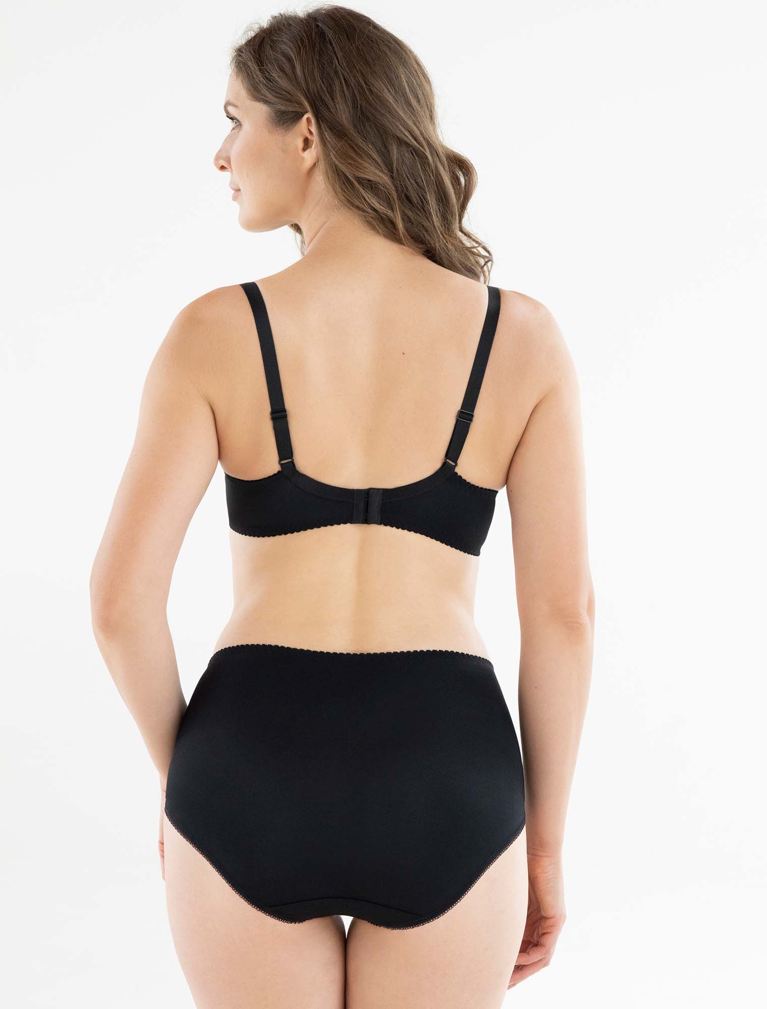 Lauma, Black Underwired Half-padded Bra, On Model Back, 66A40