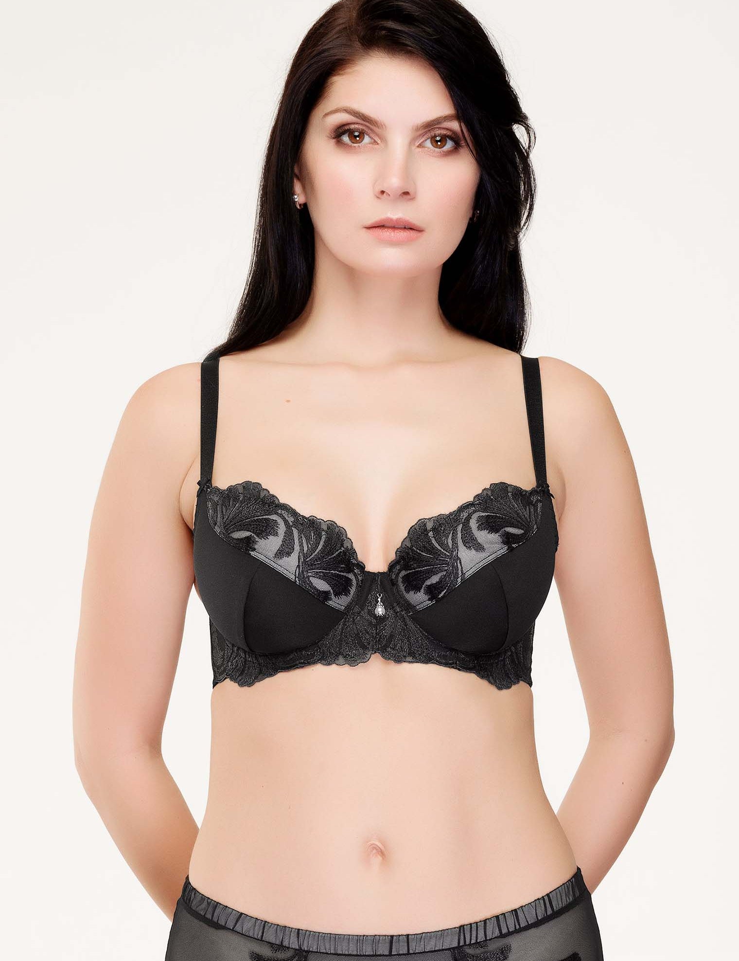 Lauma, Black Underwired Non-Padded Bra, On Model Front, 70J20