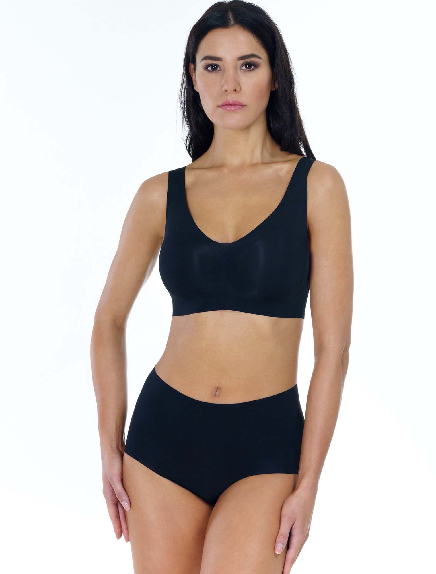 Lauma, Black High Waist Seamless Panties, On Model Front, 71D52