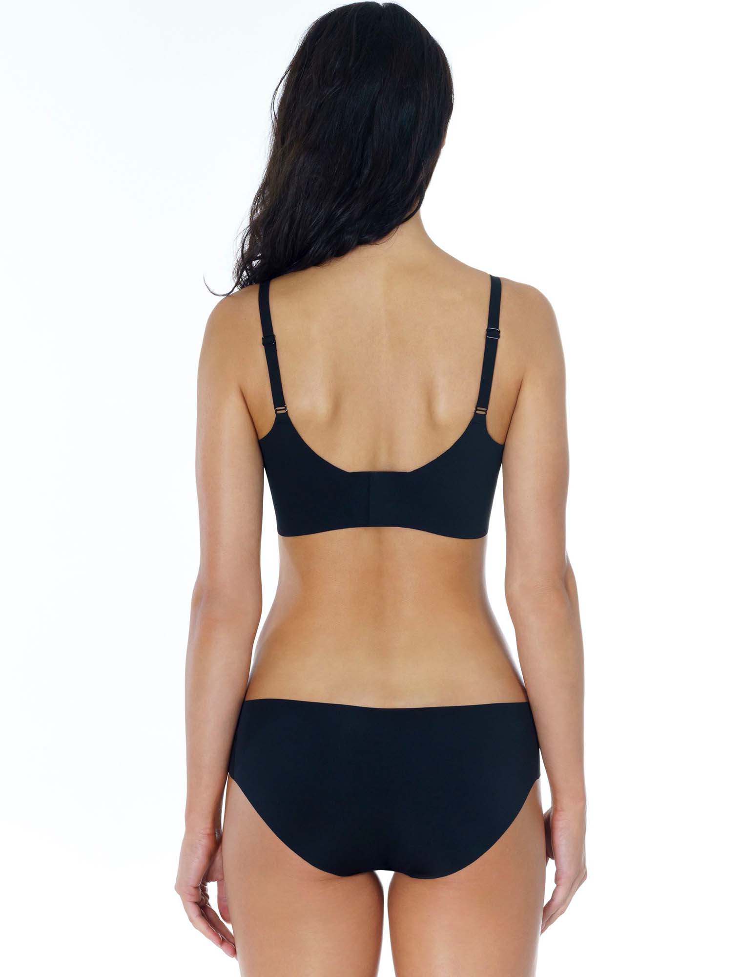 Lauma, Black Seamless Wireless Bra, On Model Back, 71D32
