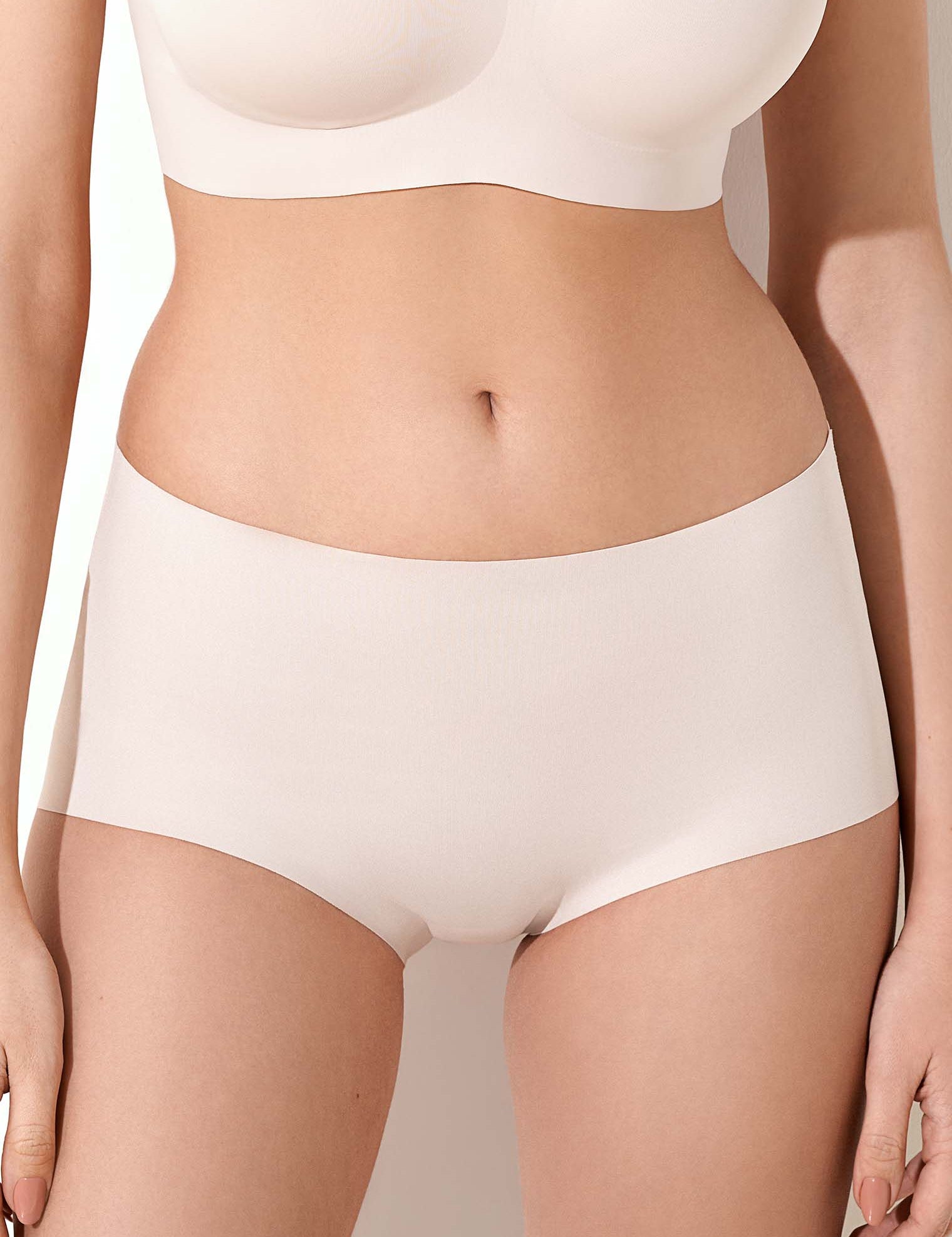 Lauma, Beige High Waist Seamless Panties, On Model Front, 71D52