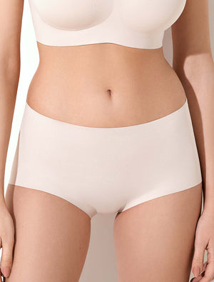 Lauma, Beige High Waist Seamless Panties, On Model Front, 71D52