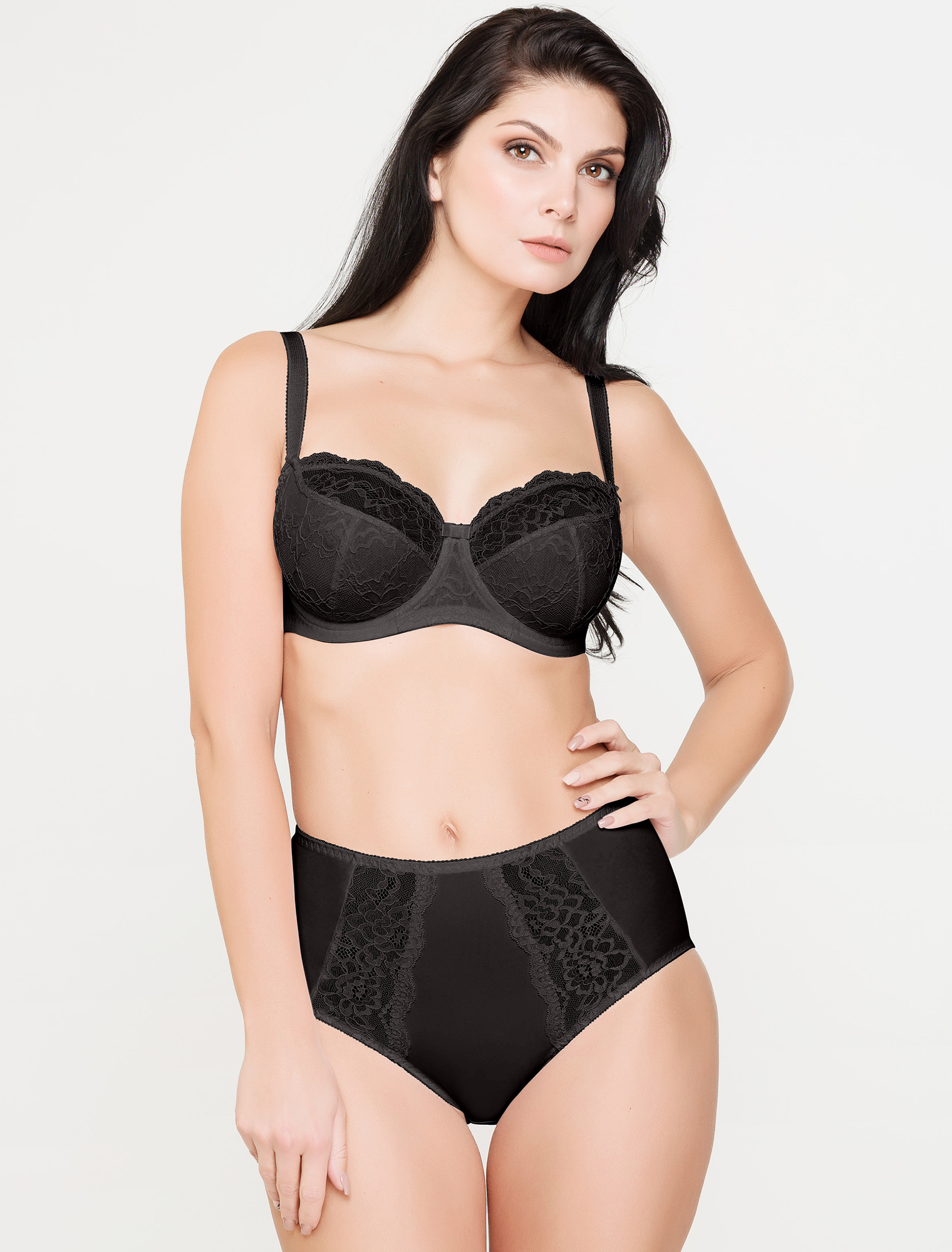 Lauma, Black Non-padded Underwired Bra, On Model Front, 72F20