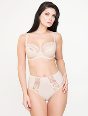Lauma, Beige Half-padded Bra, On Model Front, 72F40