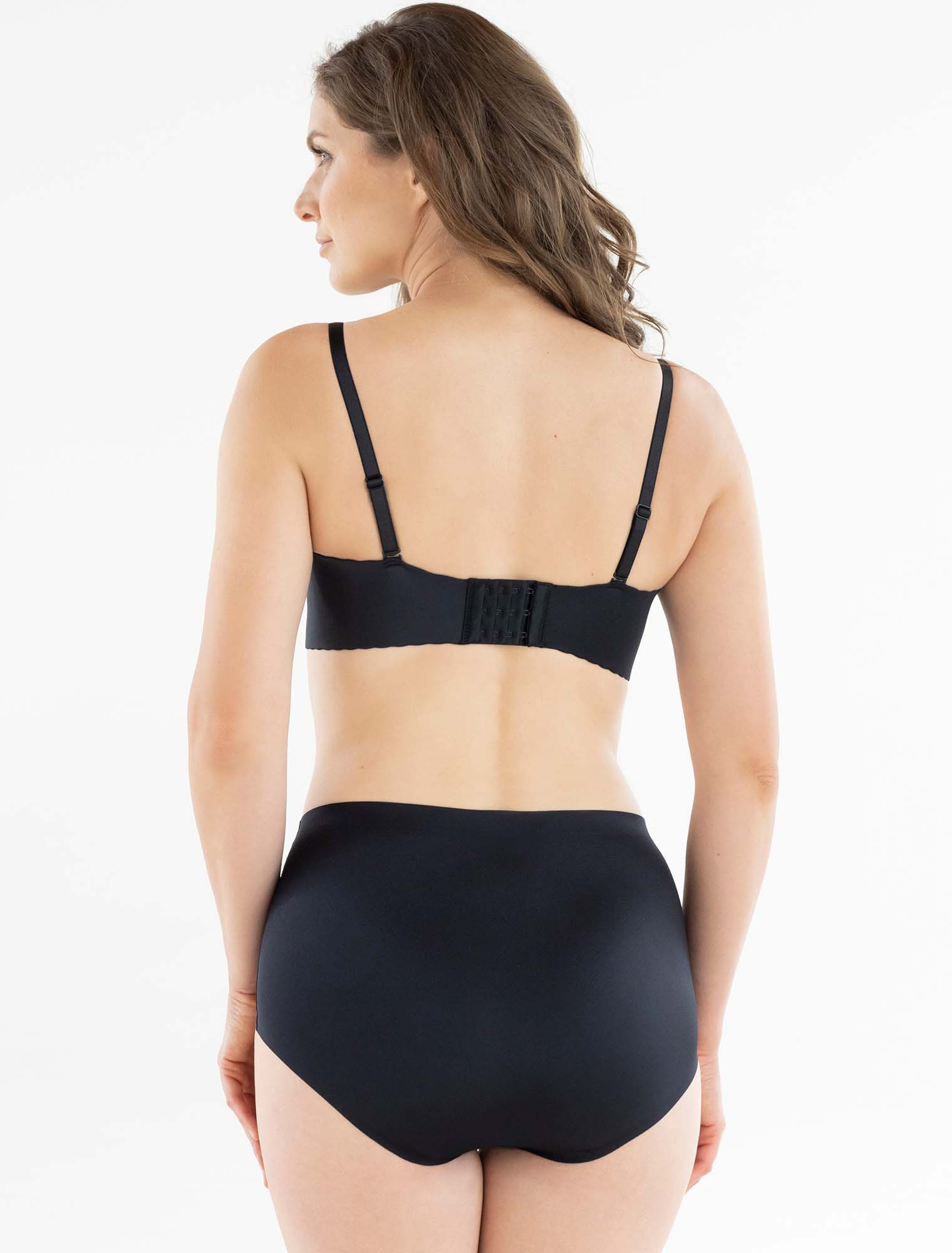 Lauma, Black Seamless Wireless One Piece T-Shirt Bra, On Model Back, 77D30