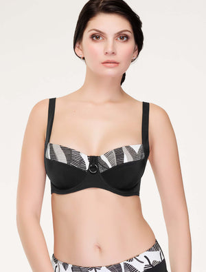 Lauma, Black Non-padded Bikini Top, On Model Front, 81J20
