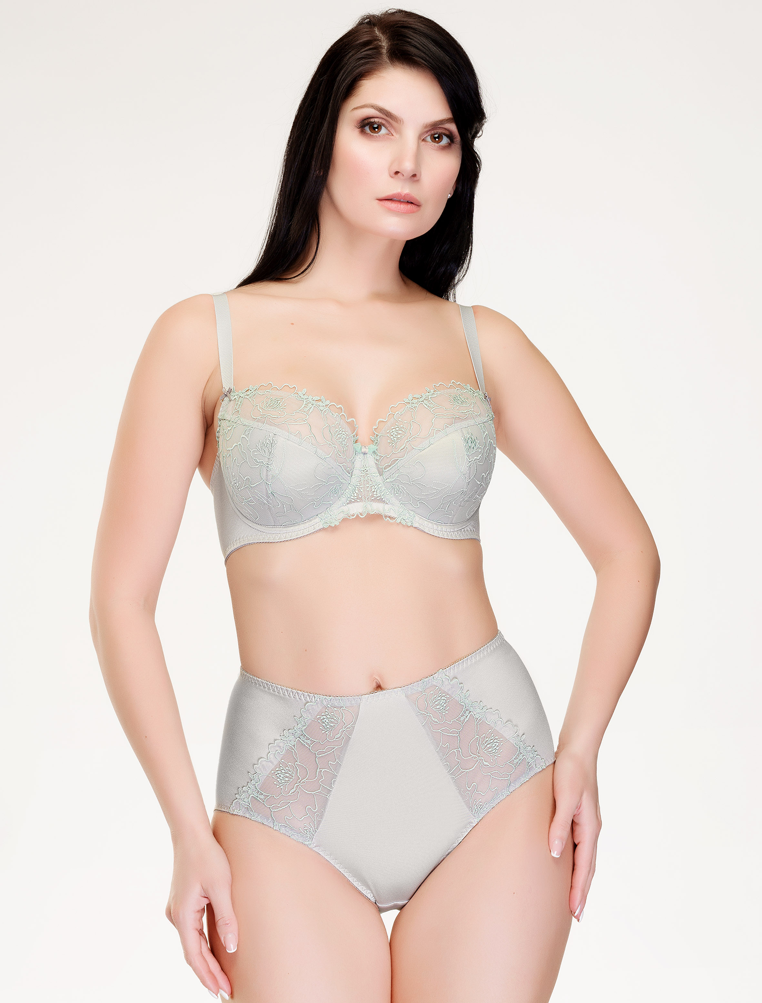 Lauma, Light Grey Half-padded Bra, On Model Front, 87J40
