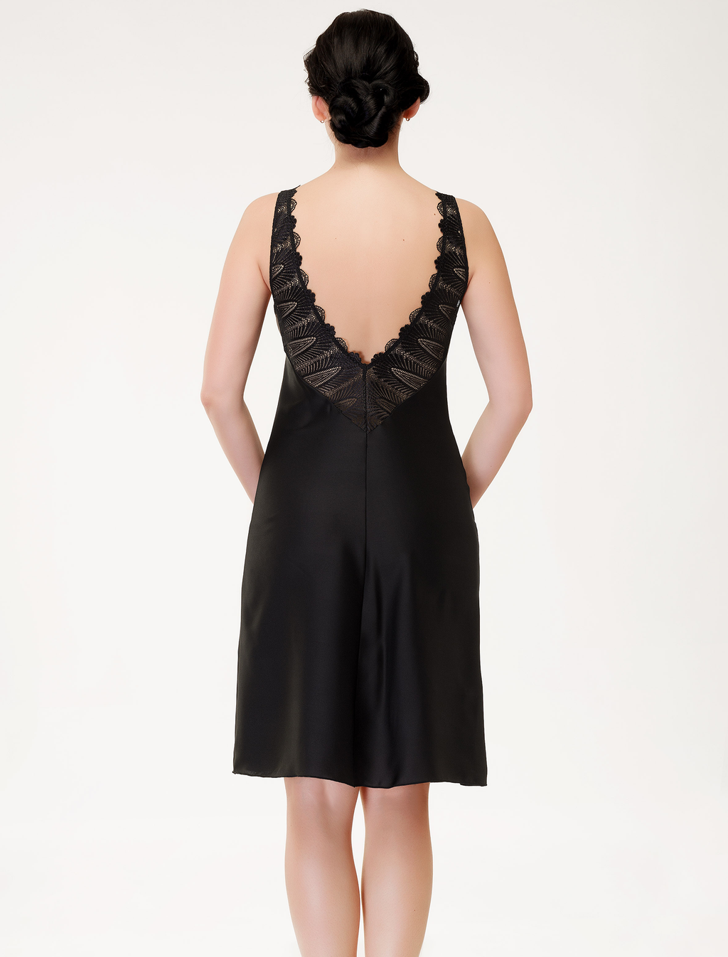 Lauma, Black Night Dress With Lace, On Model Back, 90J91